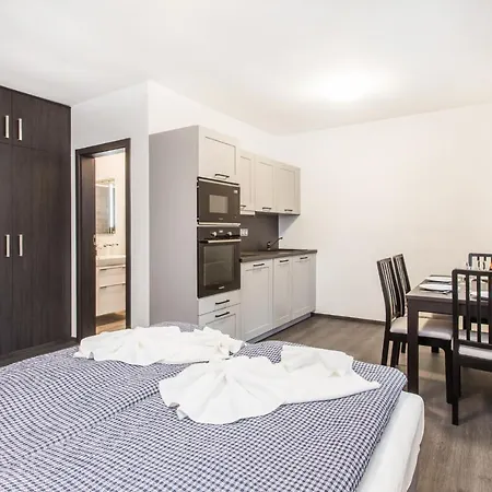 Lägenhetshotell Nova Salas 3*